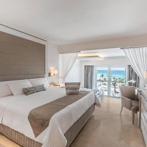 Suite King pentru luna de miere cu vedere la ocean